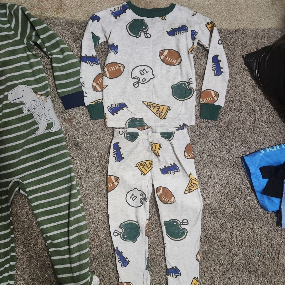 Carter's Pajama Bundle - Picture 3 of 5